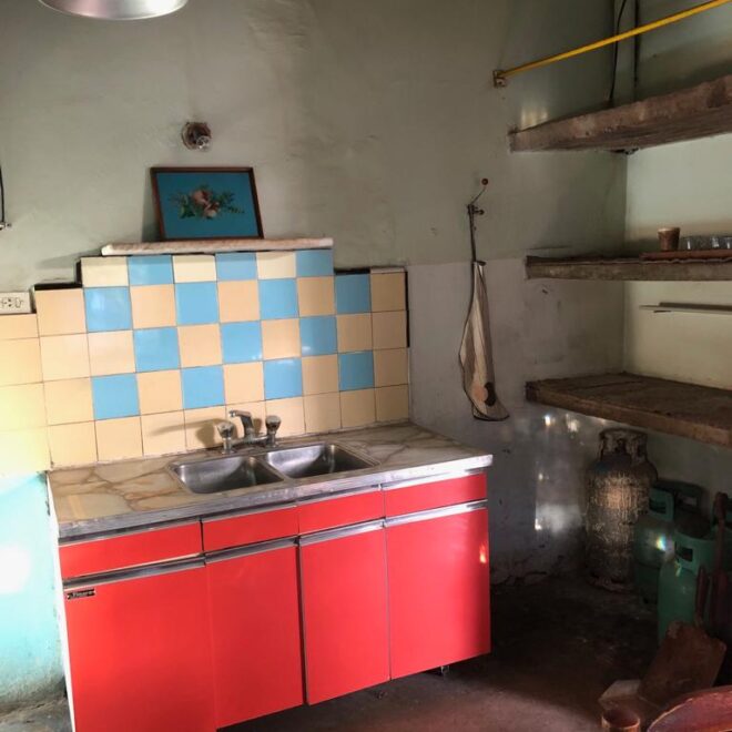 cocina con bajo mesada